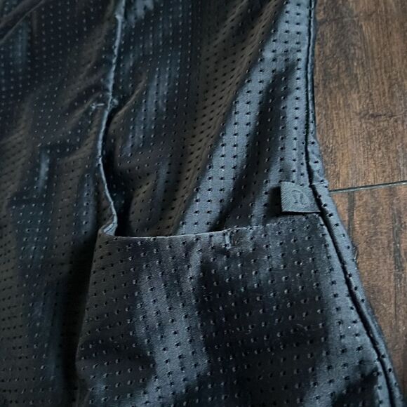 LULULEMON Heather Grey Reversible Jacket Size 12 black on one side grey black - Picture 11 of 13